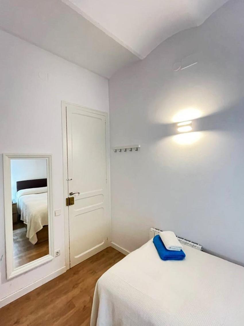 Flor Habitaciones Barcelona Exterior photo