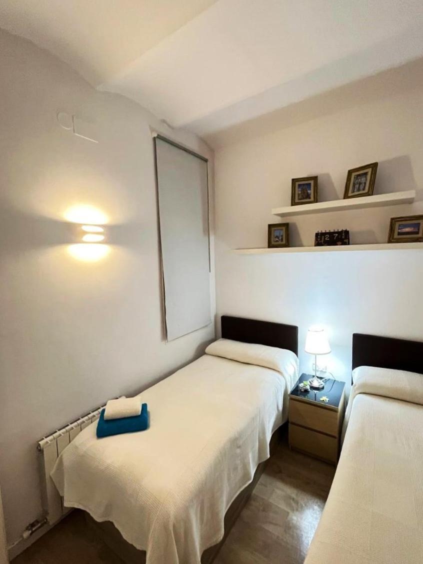 Flor Habitaciones Barcelona Exterior photo