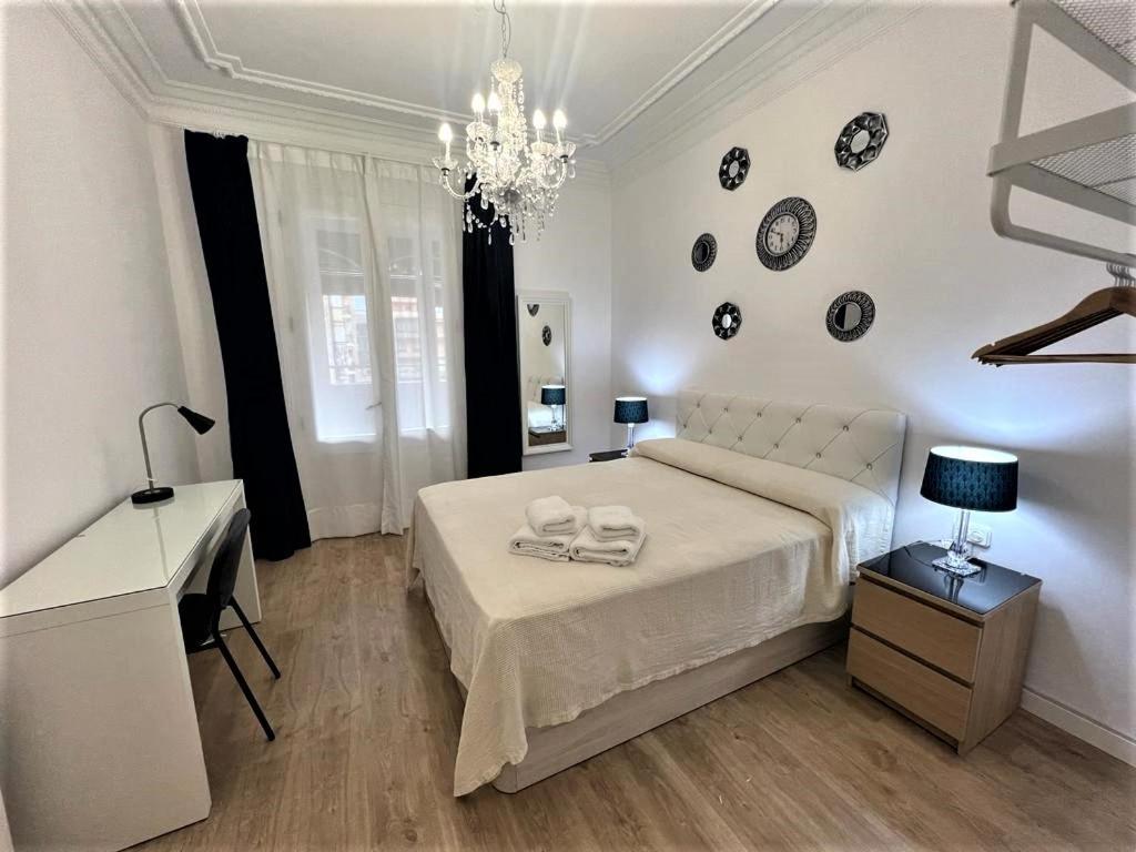 Flor Habitaciones Barcelona Exterior photo